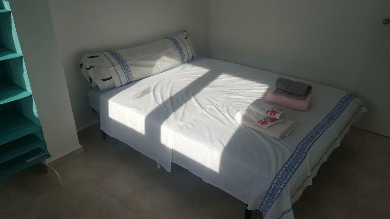 Oyo Guest House Ruzafa Valencia Bagian luar foto