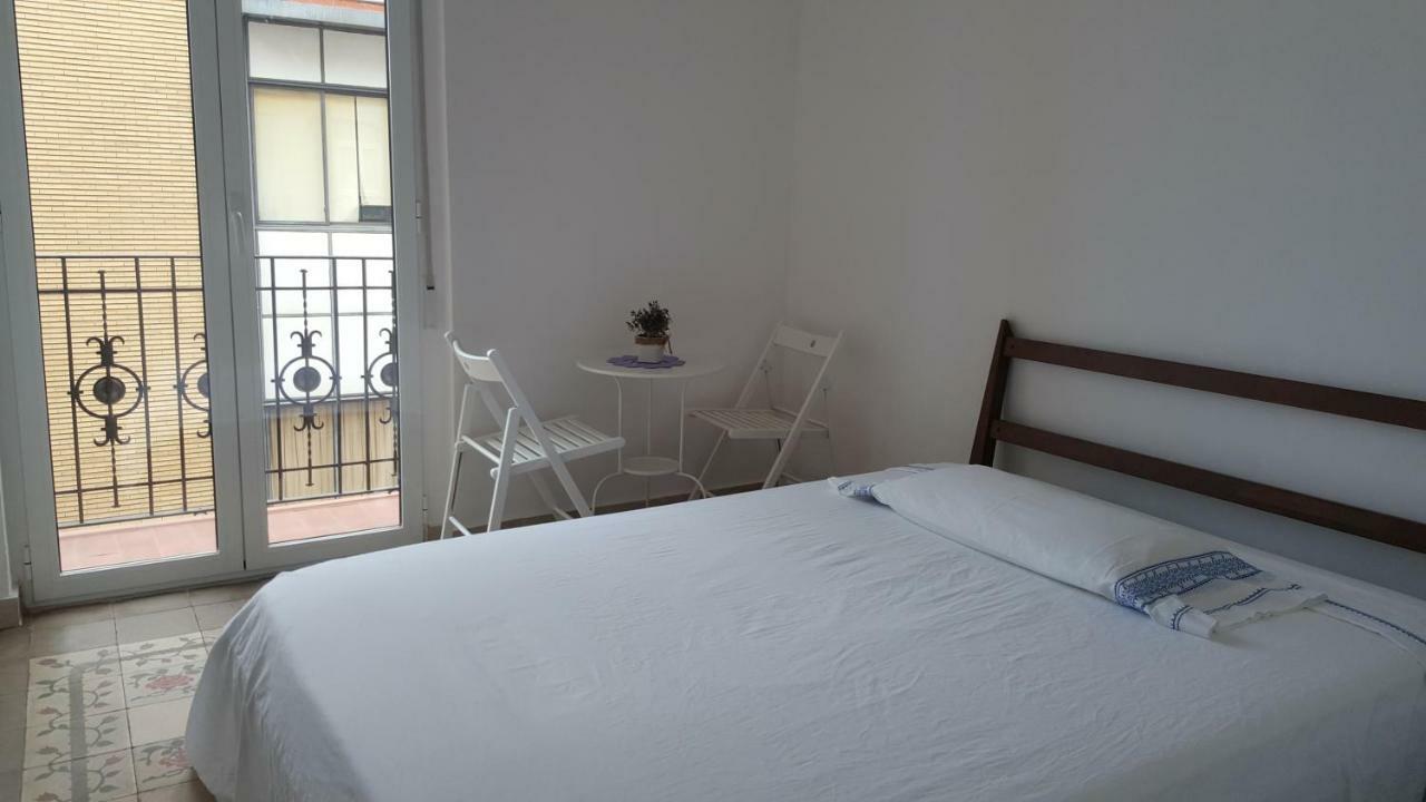 Oyo Guest House Ruzafa Valencia Bagian luar foto